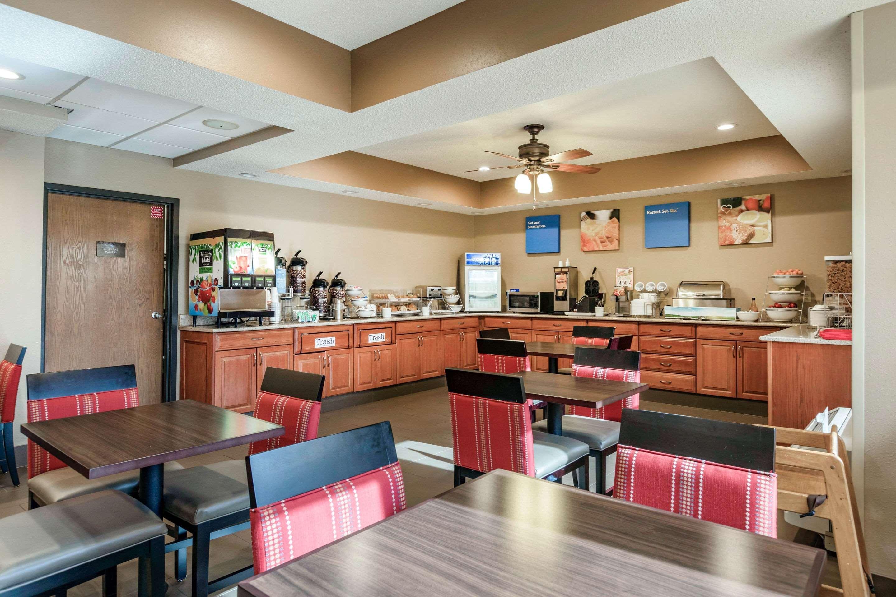 Comfort Inn Wings Stadium Kalamazoo Exterior photo