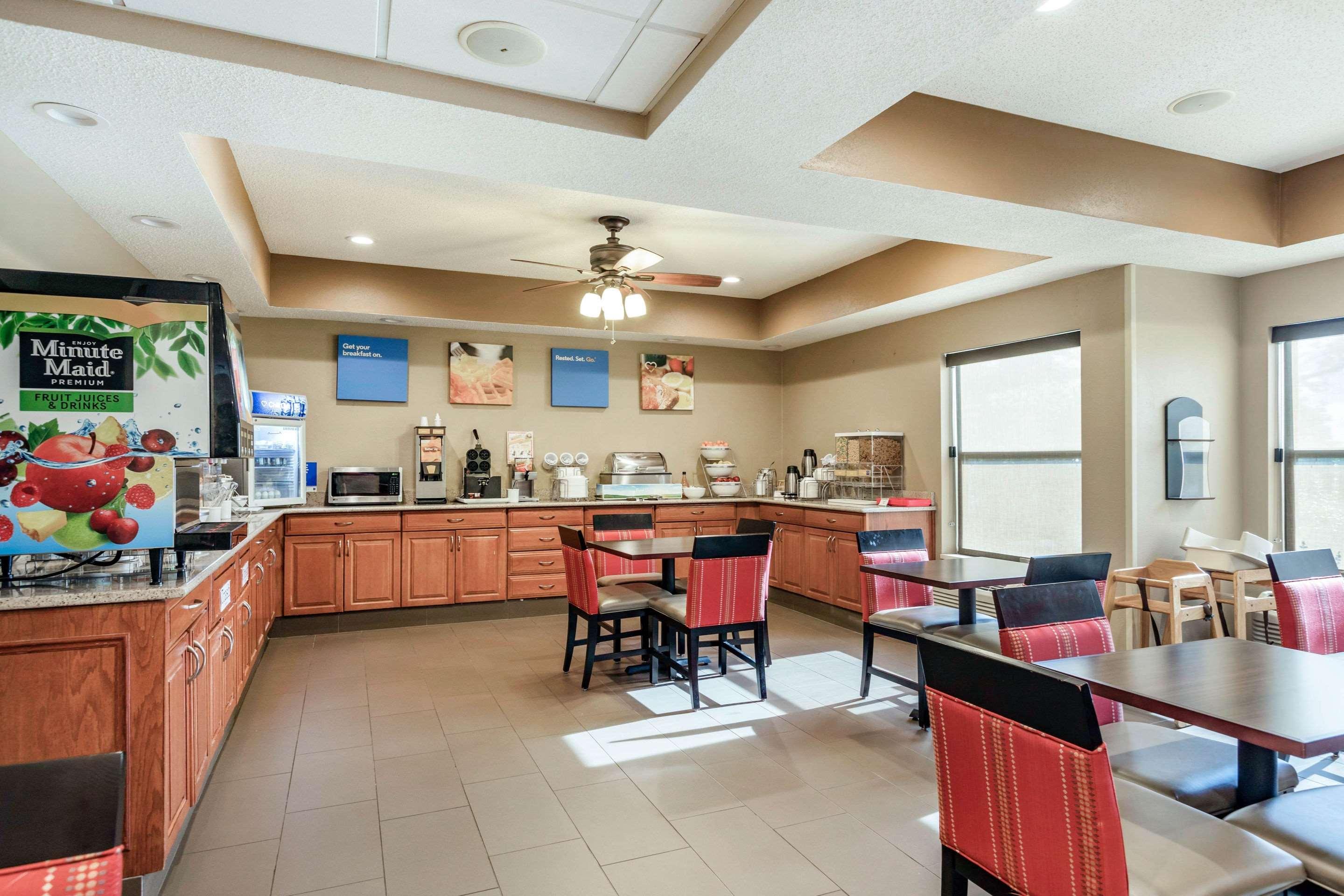 Comfort Inn Wings Stadium Kalamazoo Exterior photo