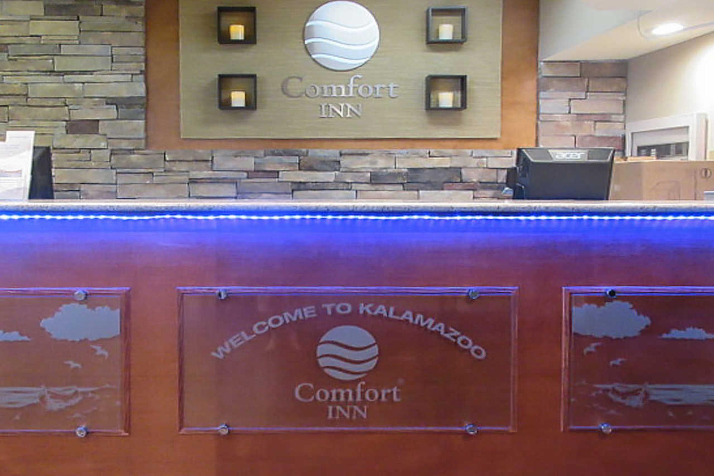 Comfort Inn Wings Stadium Kalamazoo Exterior photo