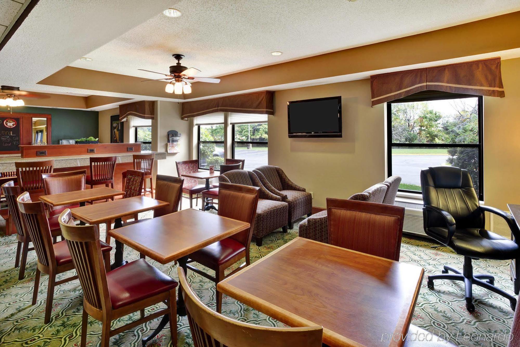 Comfort Inn Wings Stadium Kalamazoo Exterior photo